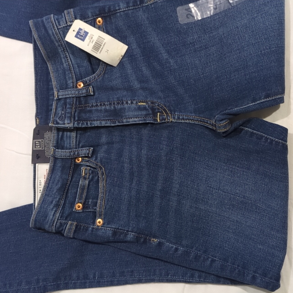 Brand new Gap skinny high rise stretch jeans